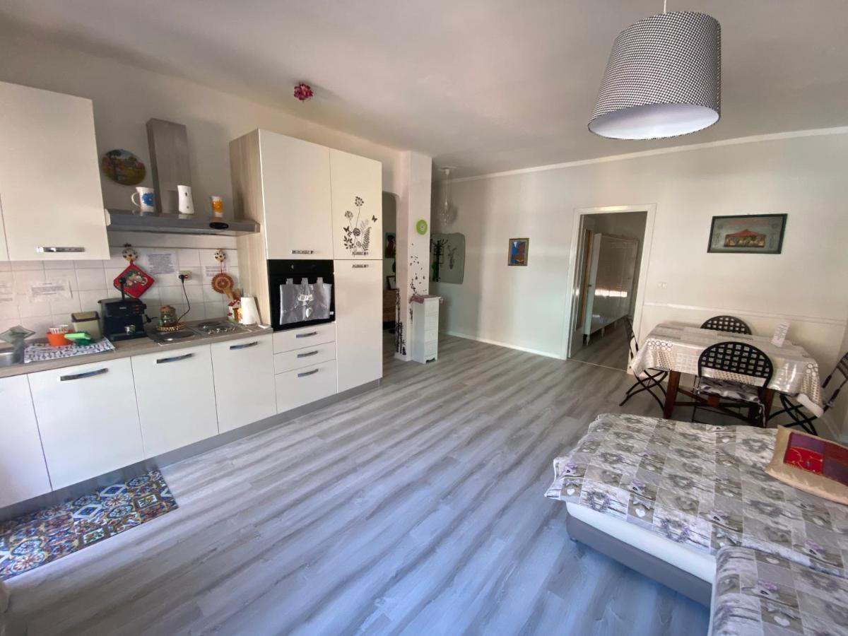 Appartamento Lella Zona Terme Centro E Vicino Habilita-Villa Igea アックイテルメ エクステリア 写真