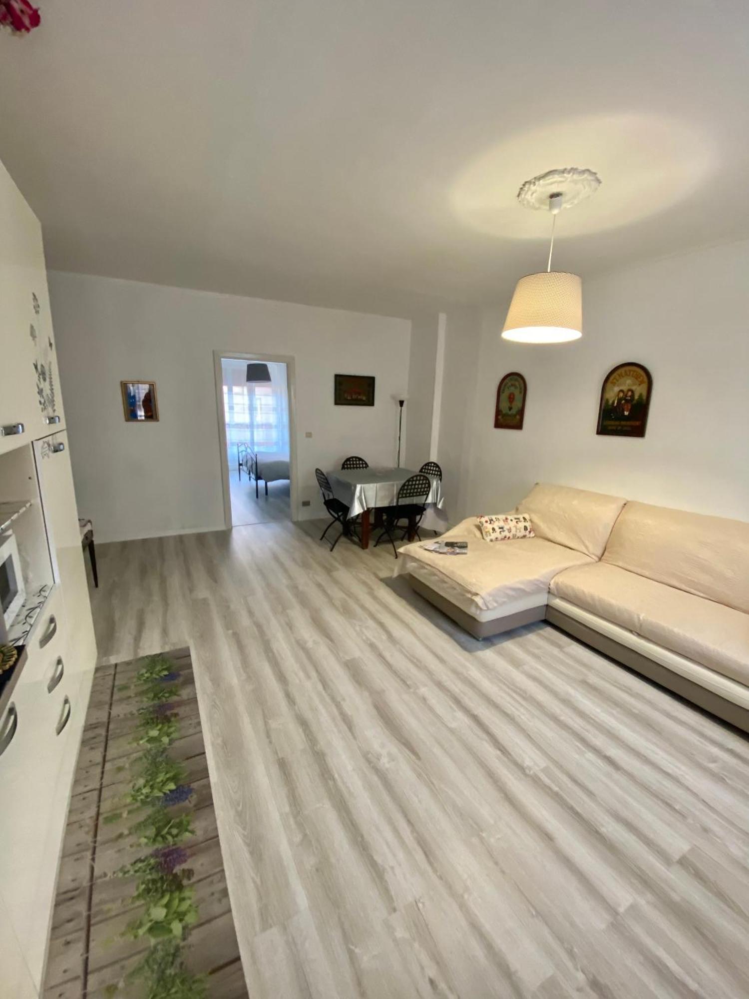 Appartamento Lella Zona Terme Centro E Vicino Habilita-Villa Igea アックイテルメ エクステリア 写真